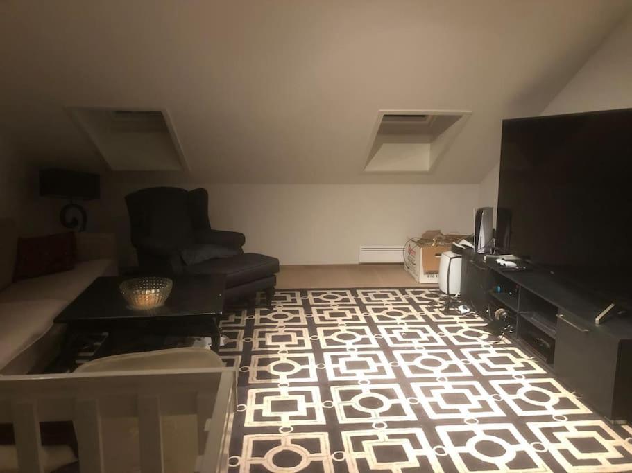 Penthouse Central In Apartment